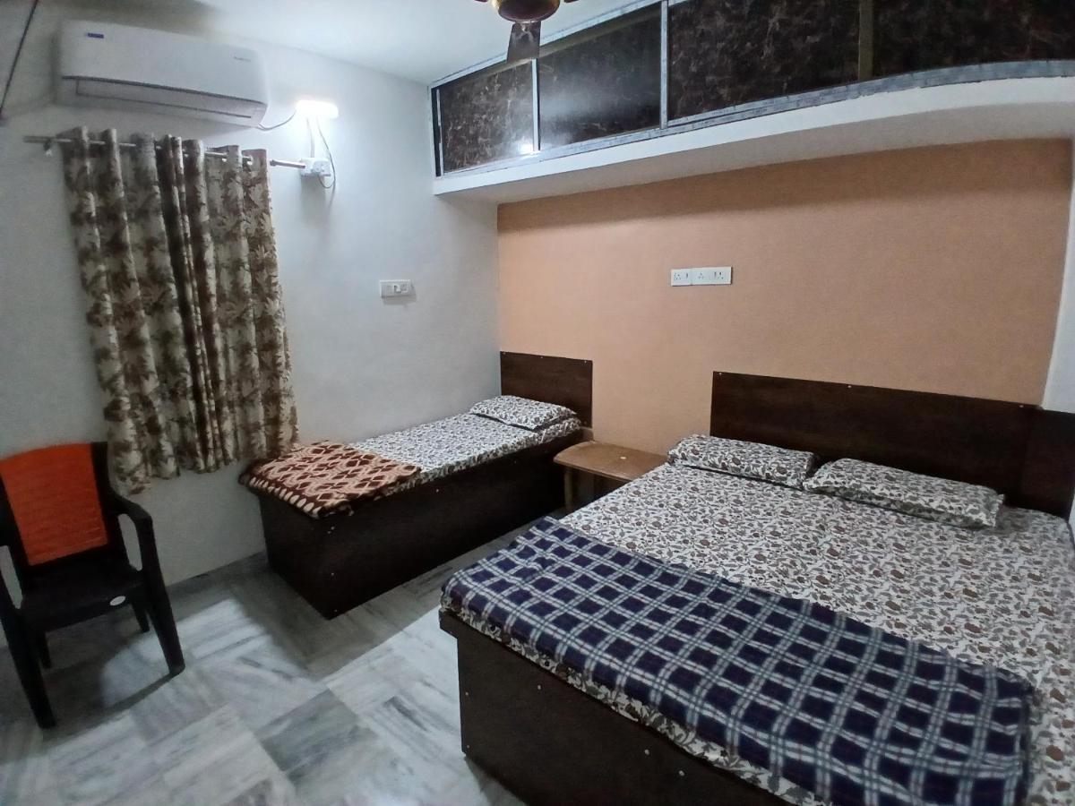 Kashvi Home Stay - B&B Varanasi