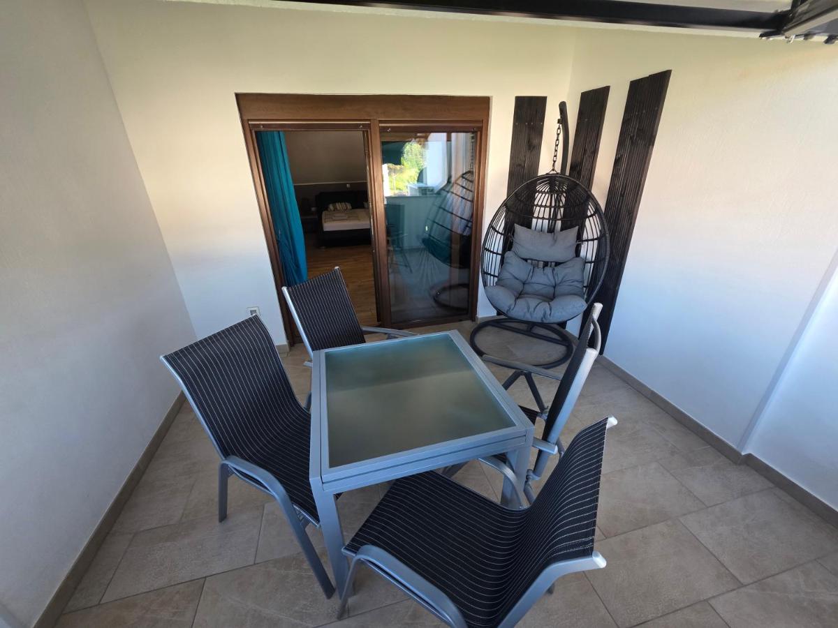 One-Bedroom Apartment with Balcony