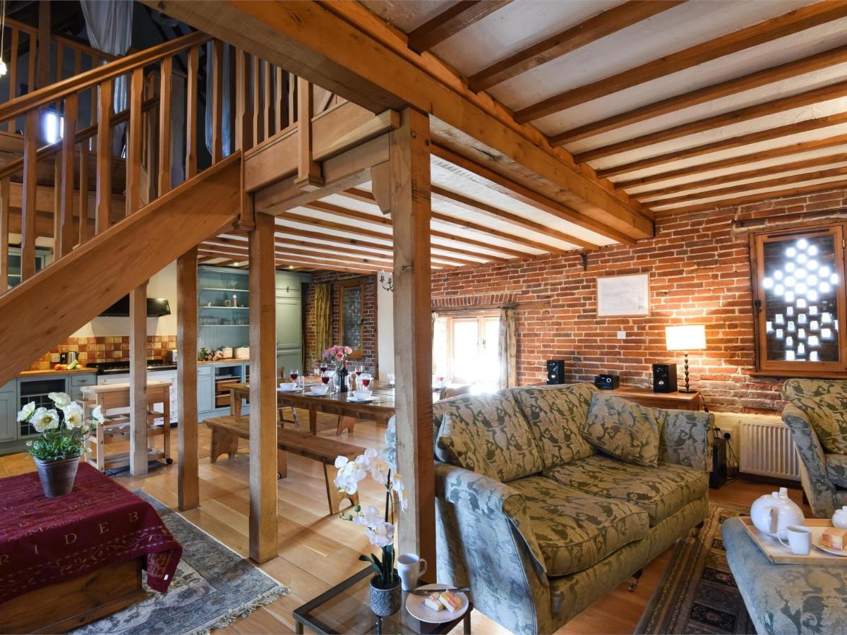 3 Bed in Briston KT187 - B&B Briston
