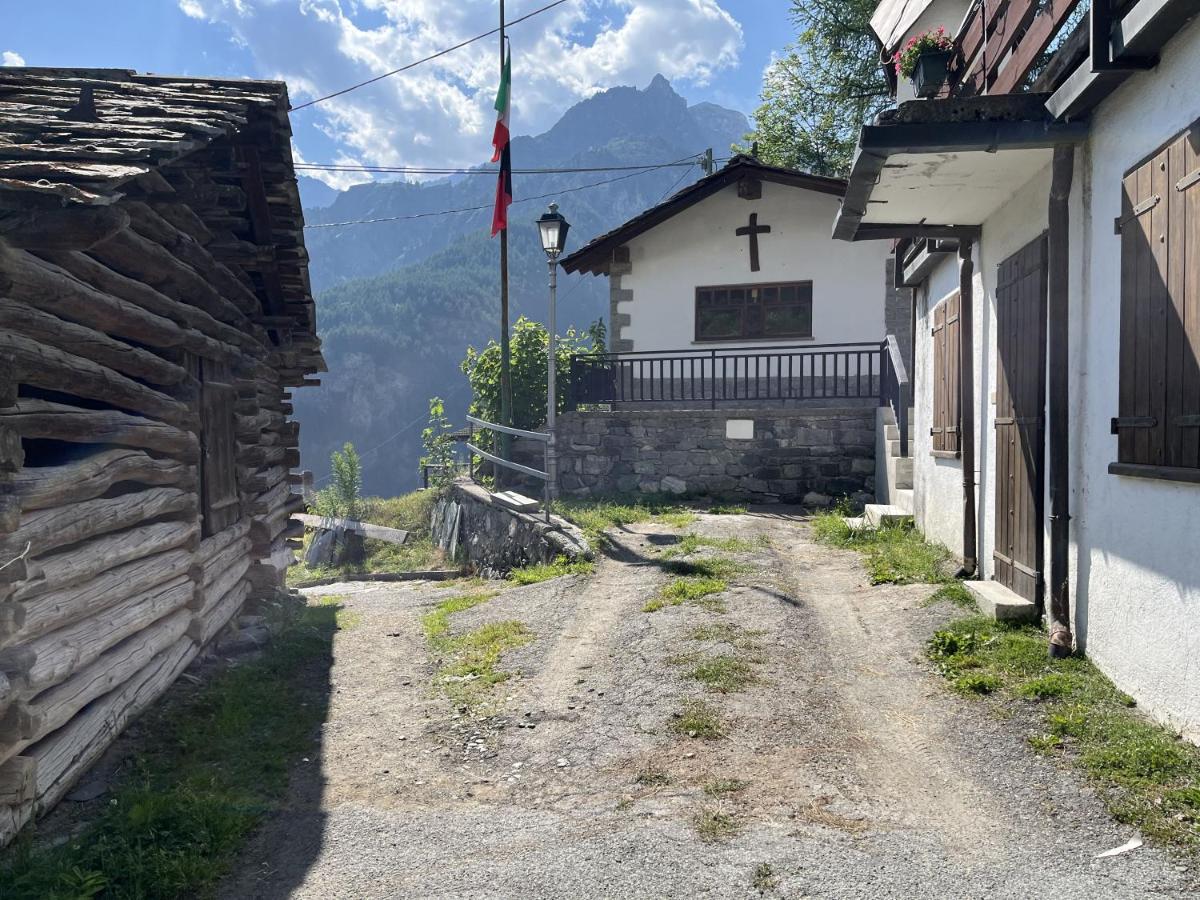 Baita dei Larici Valtournenche - Il Lupo Affitta - B&B Crépin