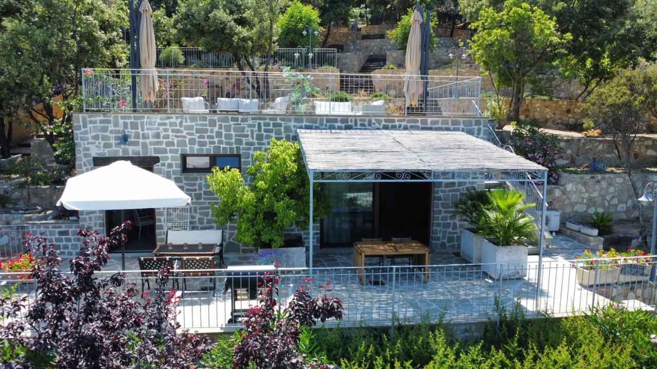 Borgo dell'Uccellaia - Quarzo - B&B