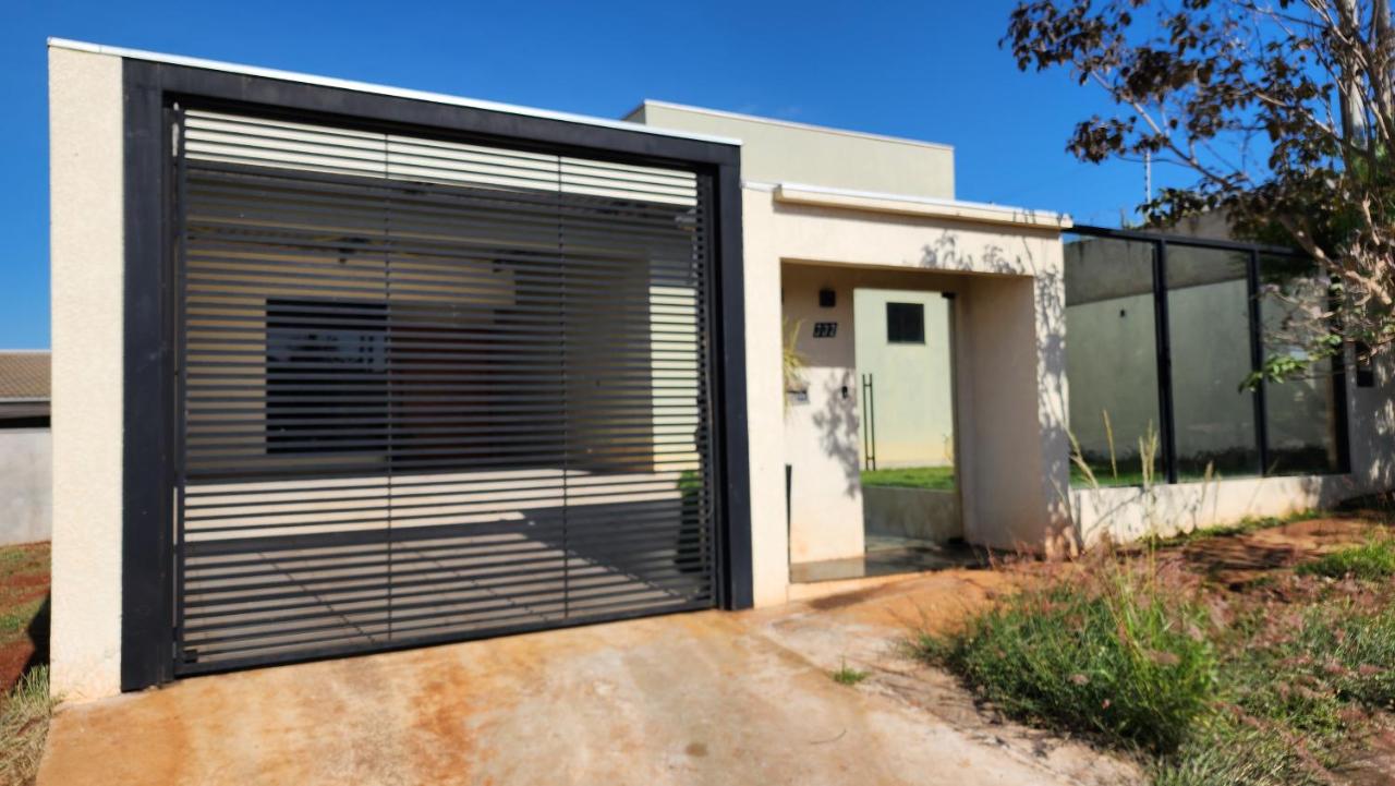 Casa Espetacular, 3 suites, luxo! - Ferienwohnung Maringá