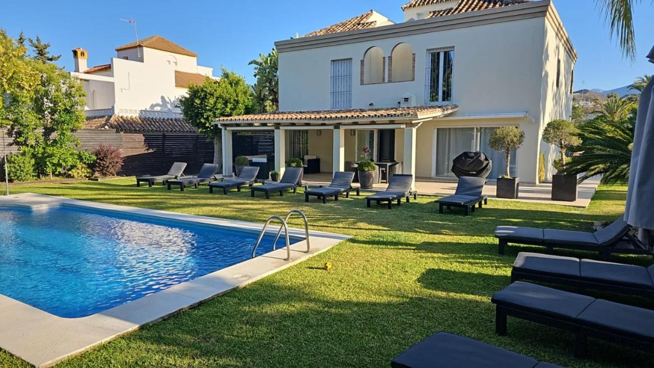 Stunning 5 Bedroom Villa in Puerto Banus with Pool - Ferienwohnung Marbella