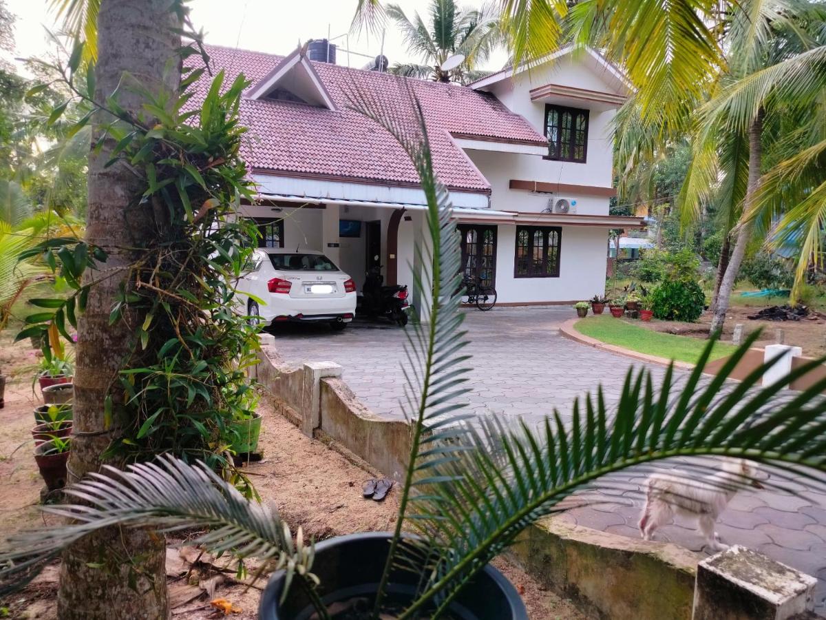 Gripzy Serene Abode-Kazhakuttam - B&B Thiruvananthapuram