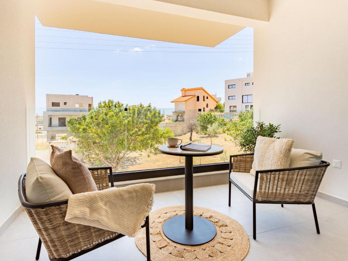 Sanders Eduardovich Limassol - B&B Limisso