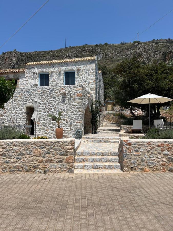 Σουίτα ΣΙΚΛΟΣ στο Καραβοστάσι Ν Οιτύλου Μάνης - B&B