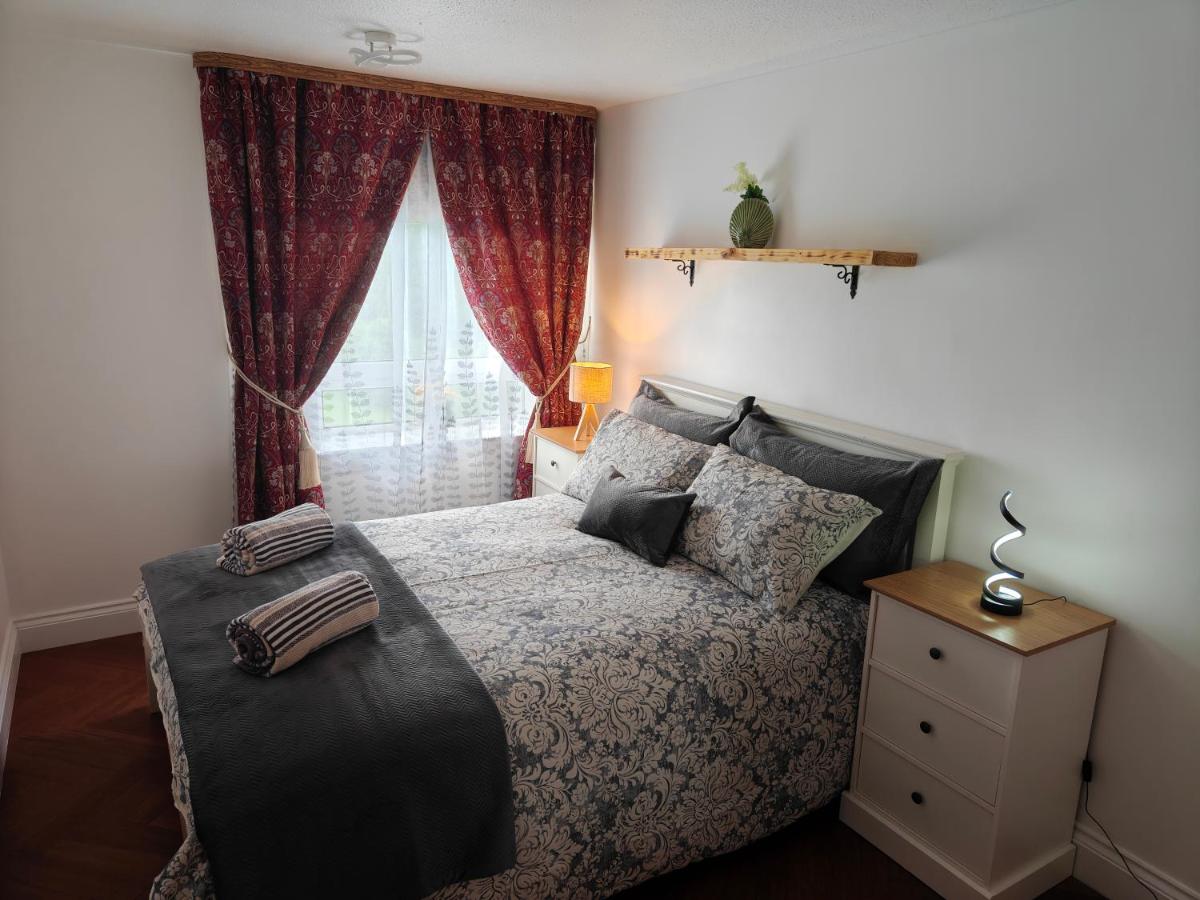 Modern 2 Bed Flat - B&B