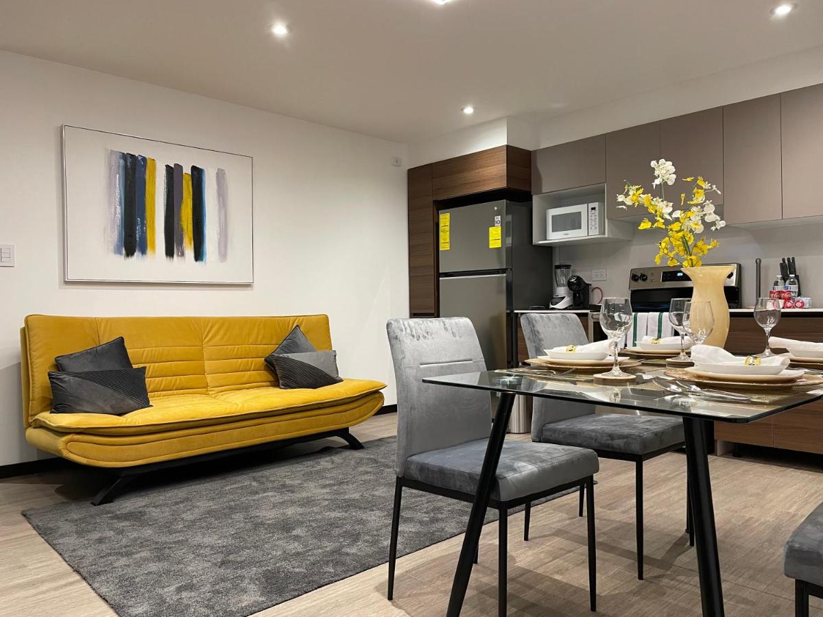 Deluxe One-Bedroom Apartment