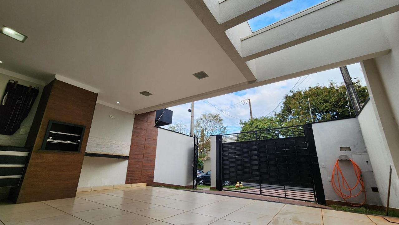 Casa Aconchegante, 8 pessoas, 2vagas grandes - B&B