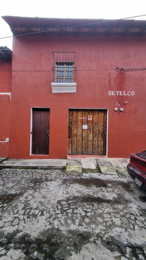 Cozy Stay with Volcano View - Central Antigua - B&B