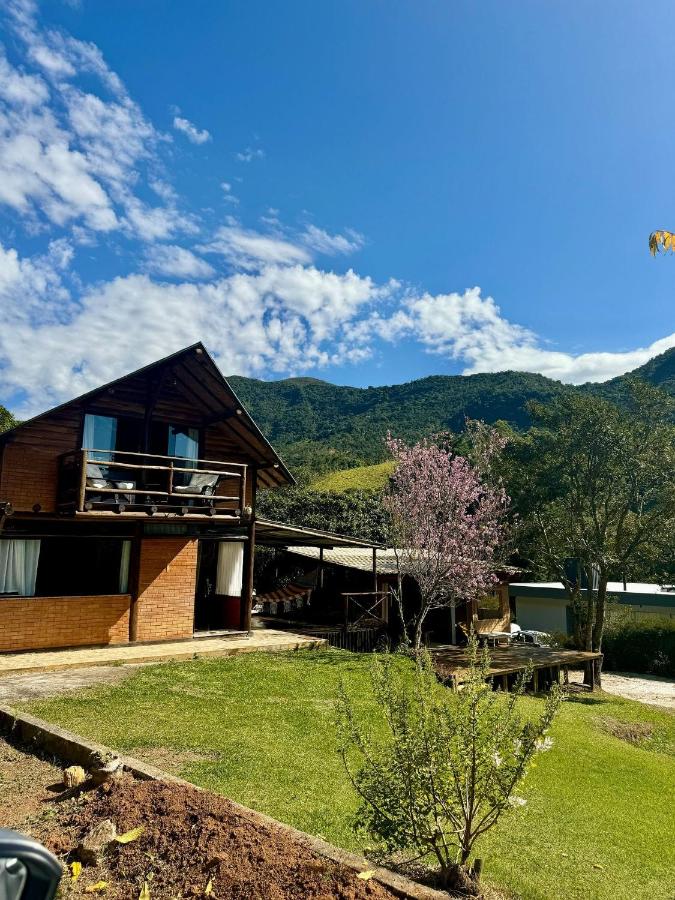 Chalé aconchegante em Cardinot - Nova Friburgo - Bed and Breakfast Nova Friburgo