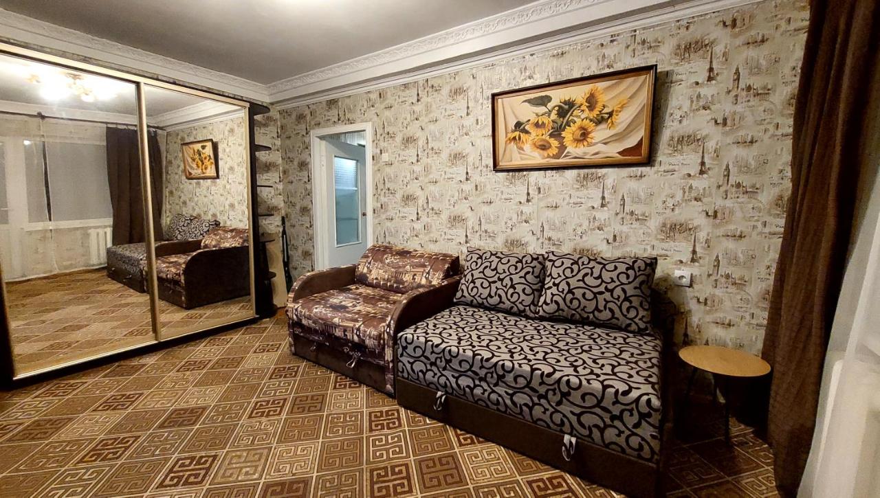 2 bedroom apartment metro Vasilkovskaya - B&B Kyiv