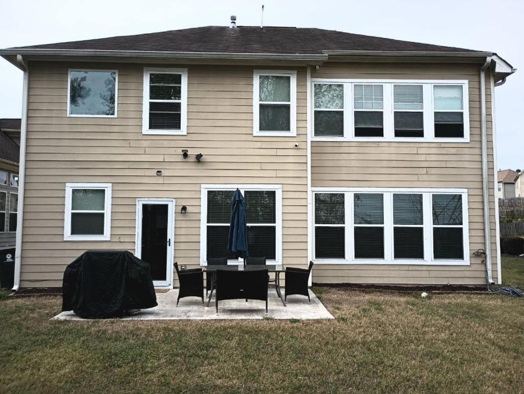 Airport Home - B&B