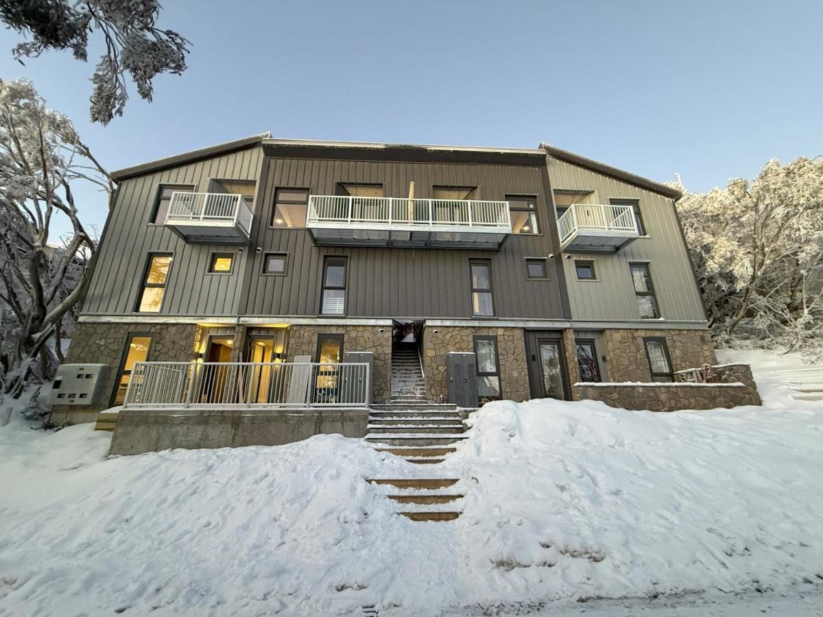 Elegant 3 Bedroom Ski Lodge 450m Ski Lift and slopes - B&B Mount Buller
