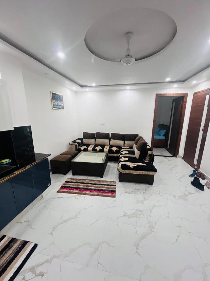 2BHK spacious flat with serene Ganga view - B&B Rishīkesh