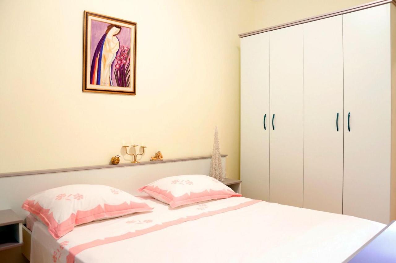 Apartman Jozic - Ferienwohnung Grebaštica