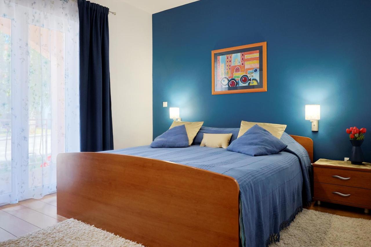 One-Bedroom Apartment with Terrace