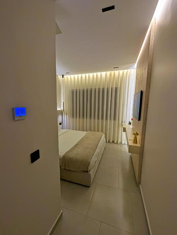 Appartamento con 2 Camere da Letto e Vista Piscina