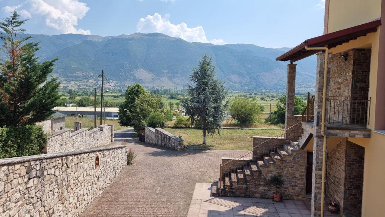 COUNTRY PLACE Apartment with mountains view - B&B Giannina