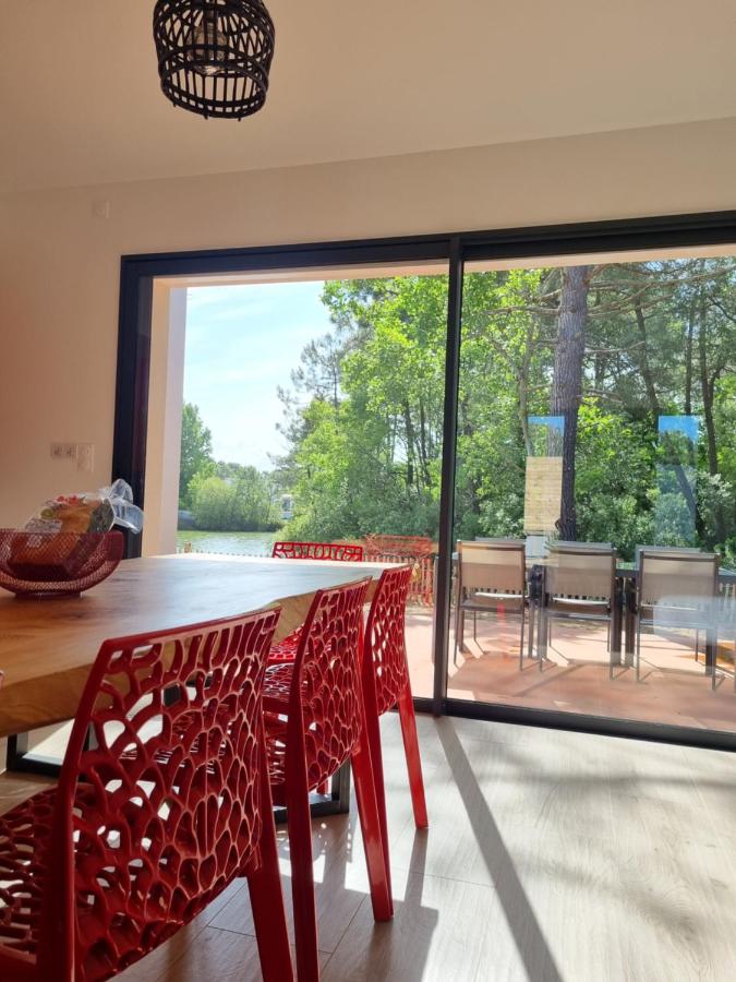 Maison design en bord de lac - B&B Saint-Jean-de-Monts