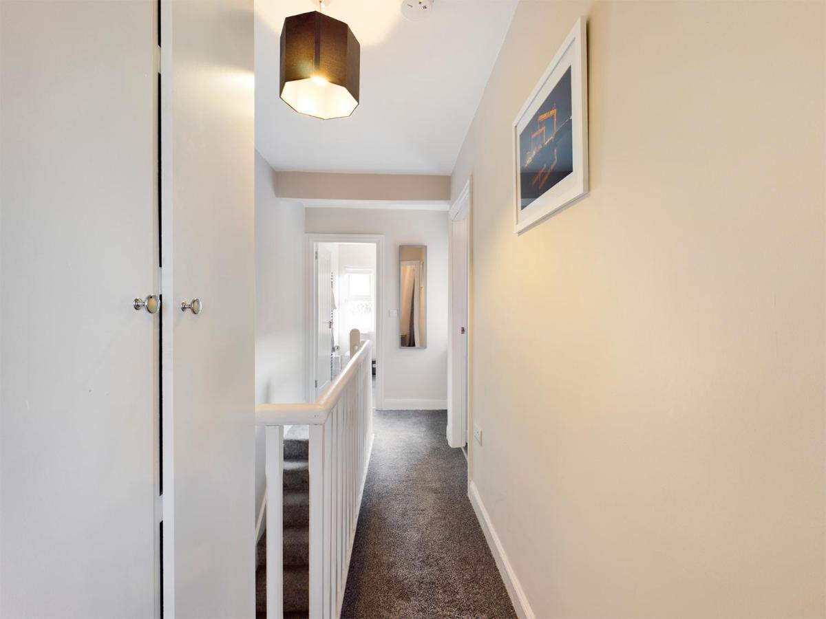 It's Broadway Baby! Great house close to City Centre - Ferienwohnung Belfast