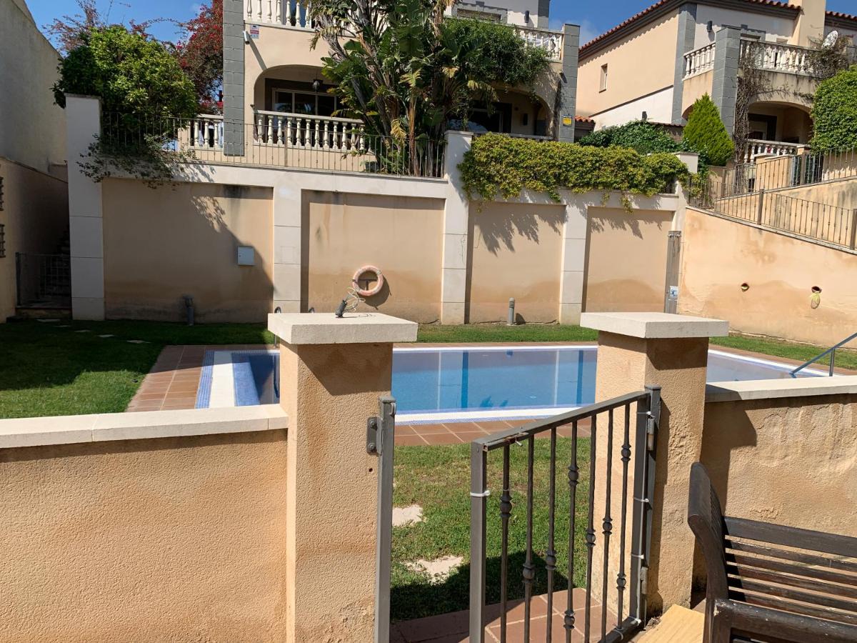 House with pool in Pino Alto - B&B Montroig