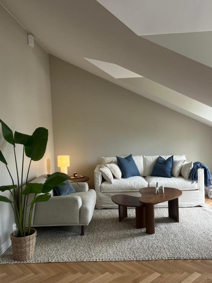 Lyxigt semesterboende - centralt och nära havet - B&B