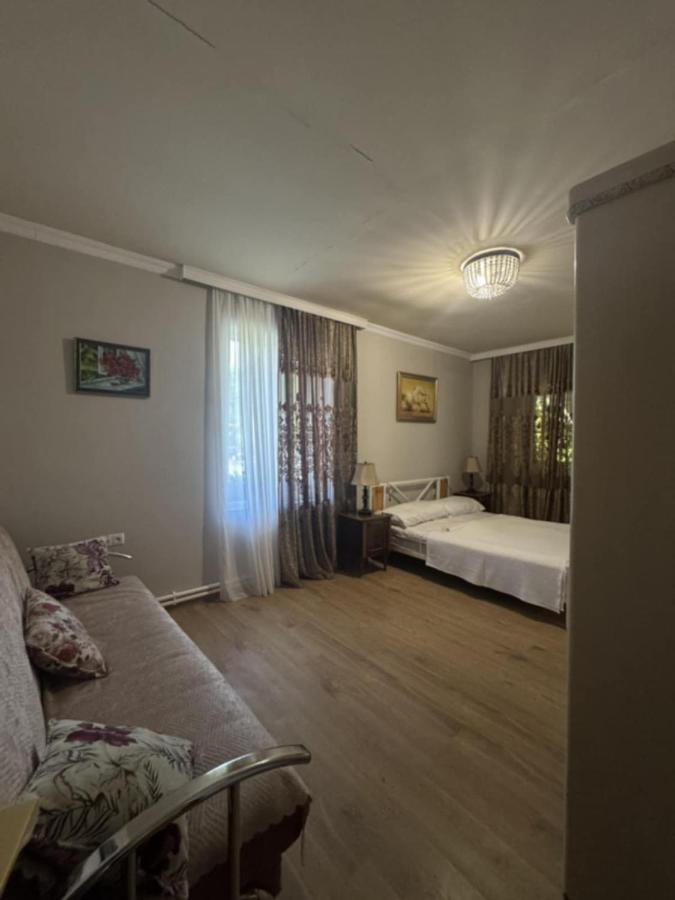 Camera Matrimoniale Deluxe (2 Adulti + 1 Bambino)