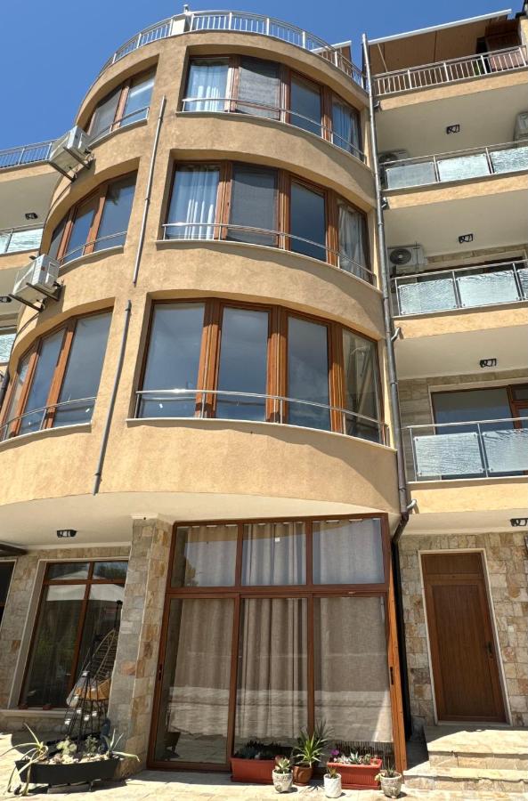 Апартаменти за гости Sun and Stay - Chambres d’hôtes Primorsko