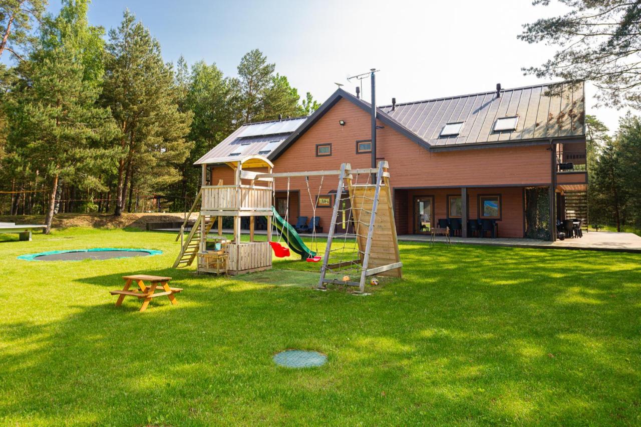 Appartamento con 4 Camere da Letto e Balcone 