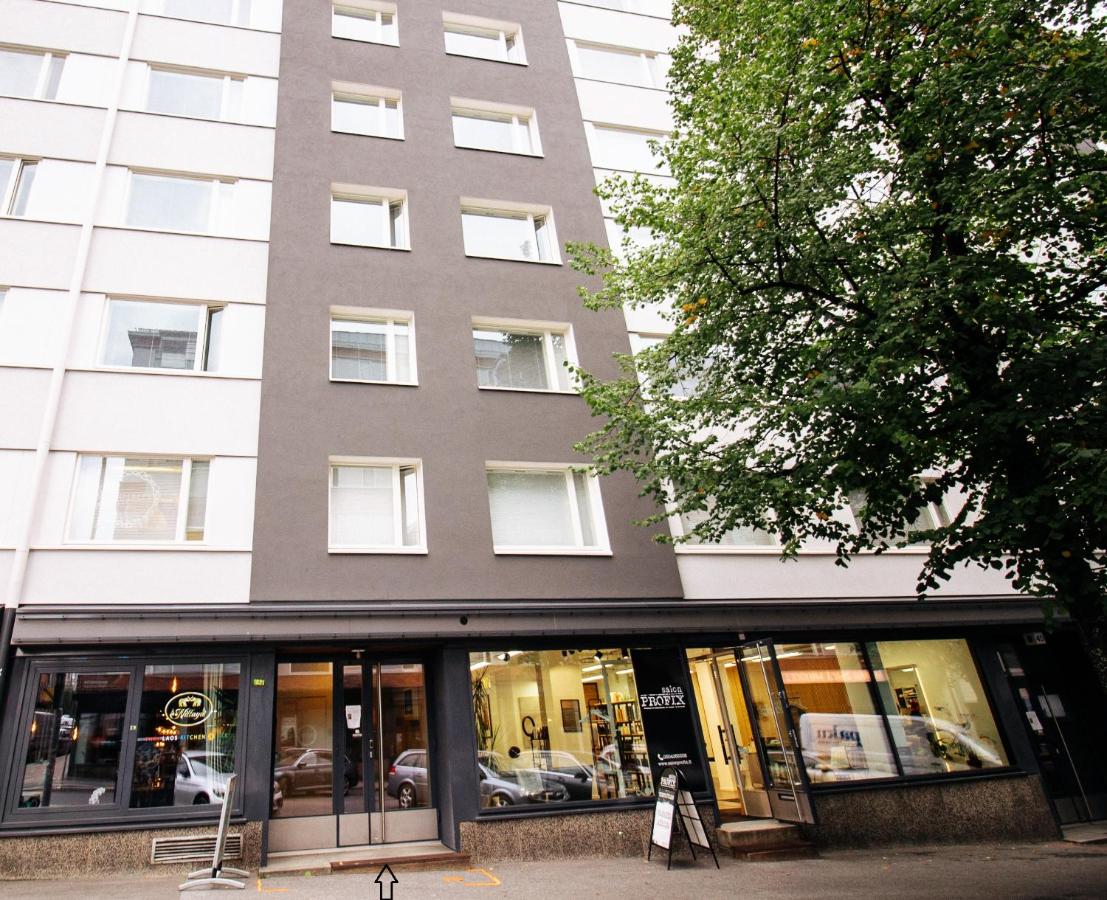 Come in! "Pirkanportti" In the heart of Tampere next to the railway station for 9 people! - B&B Tampere