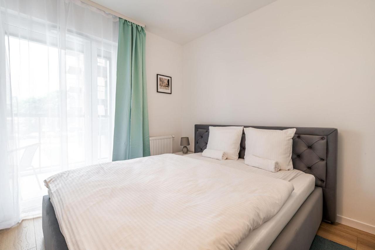 One-Bedroom Apartment with Balcony