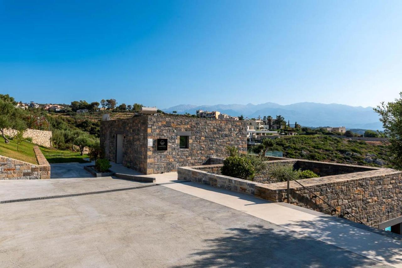 Exclusive New Villa Marisol Sea View Luxury with Private Pool in Plaka near Almyrida -BY APOKORONAS VILLAS - Chambres d'hôtes Pláka