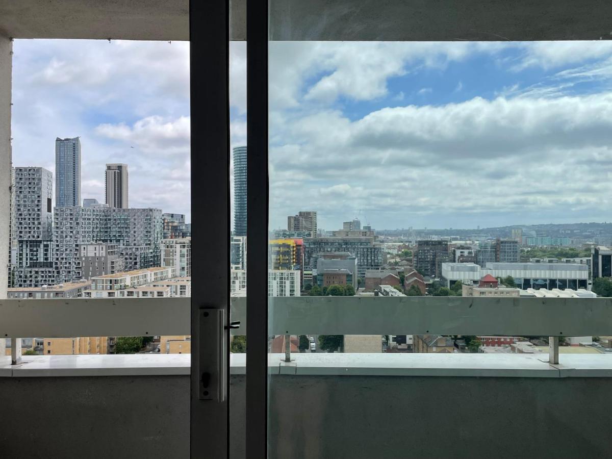 Large one bedroom apartment, with view, Canary Wharf - B&B Londres