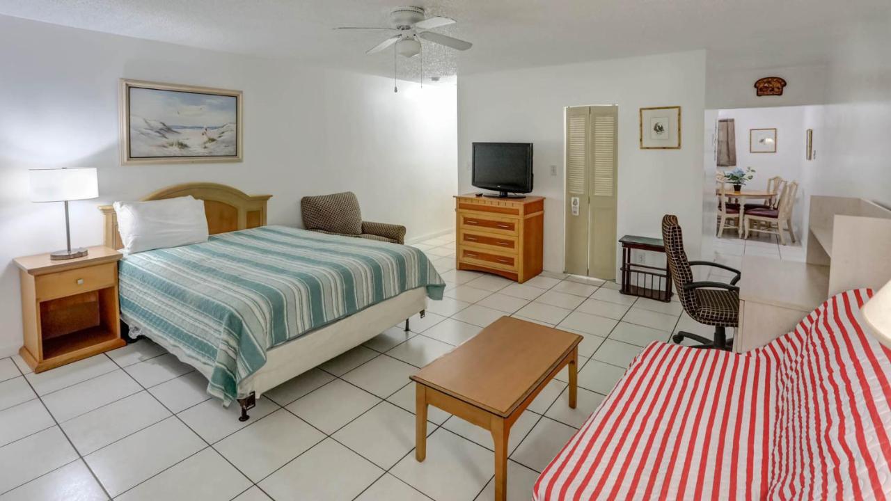 Deluxe Studio