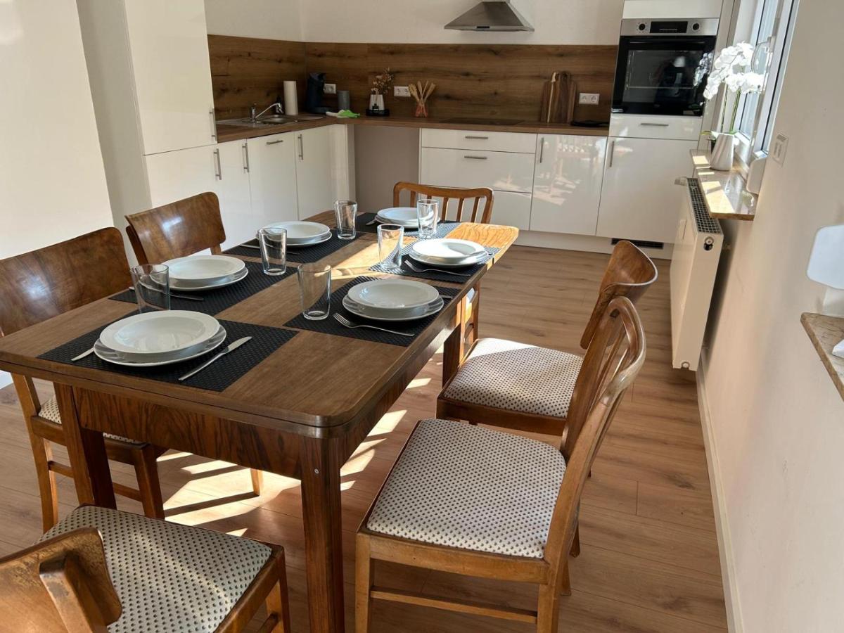 WALDnah Rückzugsort in Haiterbach - B&B Haiterbach