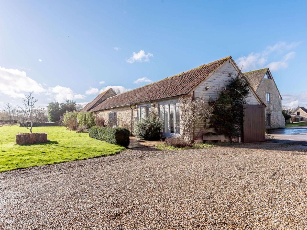 2 Bed in Chippenham 77333 - B&B