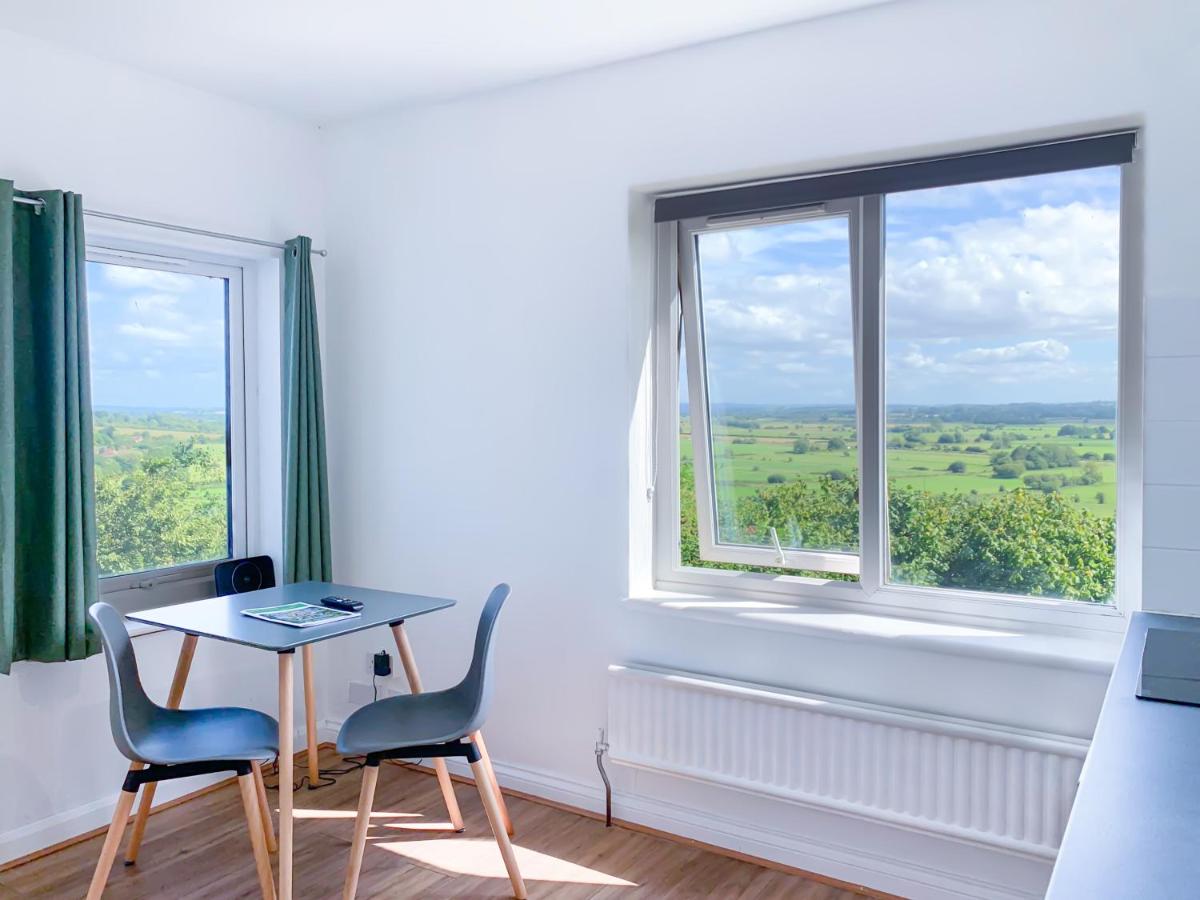 Glastonbury Studio - Tor View - Sleeps 2 - B&B Glastonbury