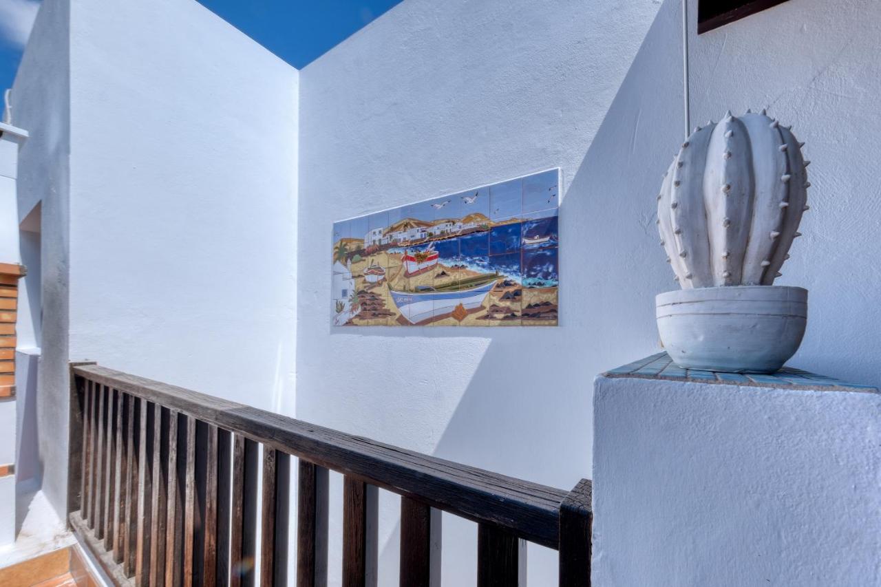 Villa Salaria - Jacuzzi and Private Pool By Lanzarote Vacation Homes - B&B Playa Blanca