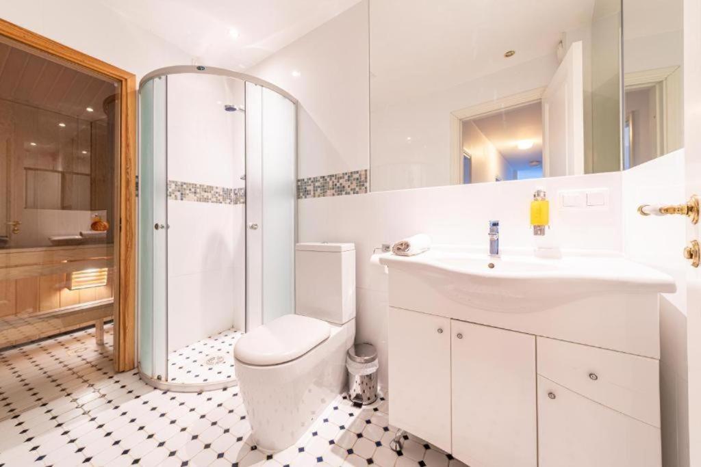 Sauna City Centre Apartment 2 bedroom 2 bathroom - B&B Tallin