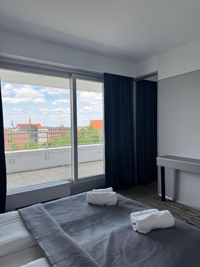 Deluxe One-Bedroom Apartment