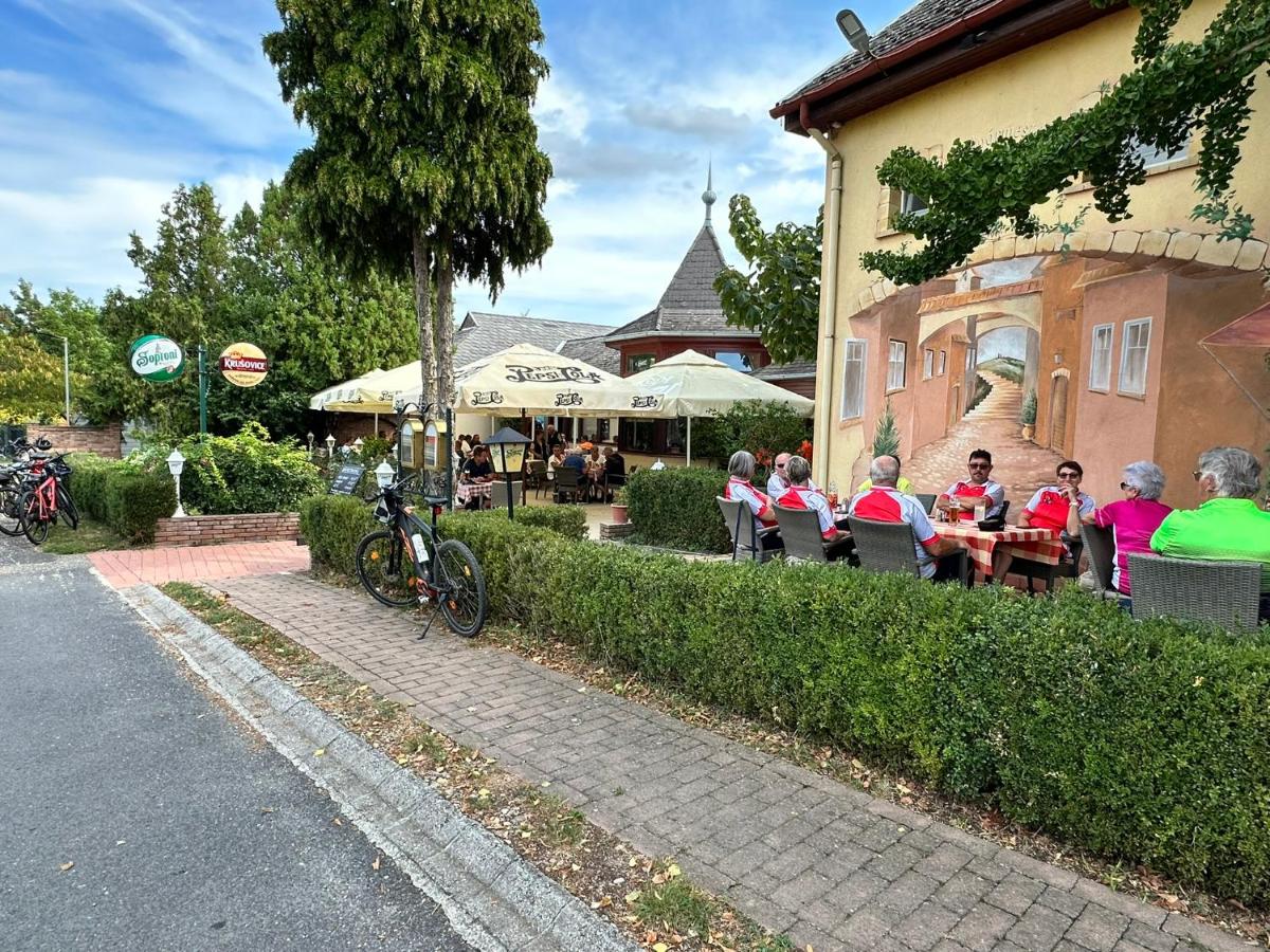 Polgármester Étterem és Panzió - Ferienwohnung Schlippach am See