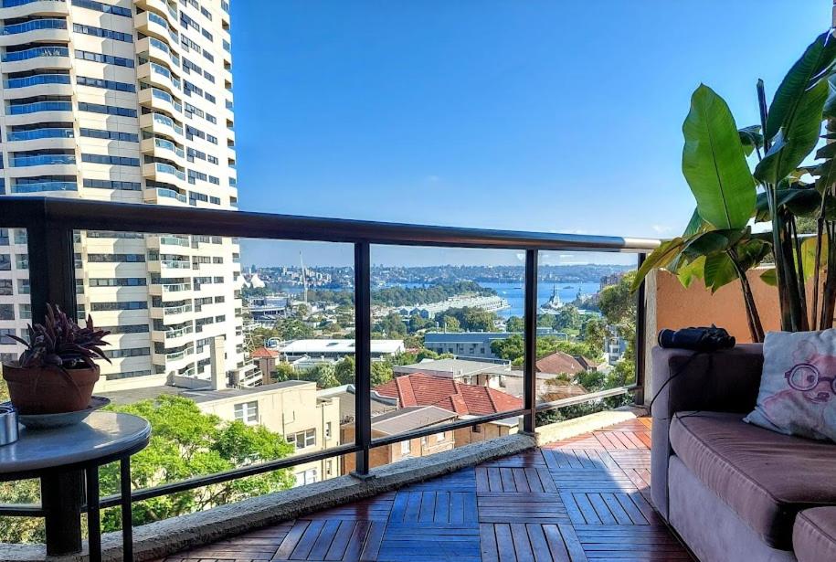 Spacious apartment with stunning harbour view - Ferienwohnung Sydney