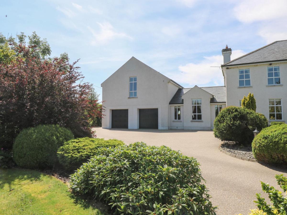 The East Wing Apartment - B&B Claremorris