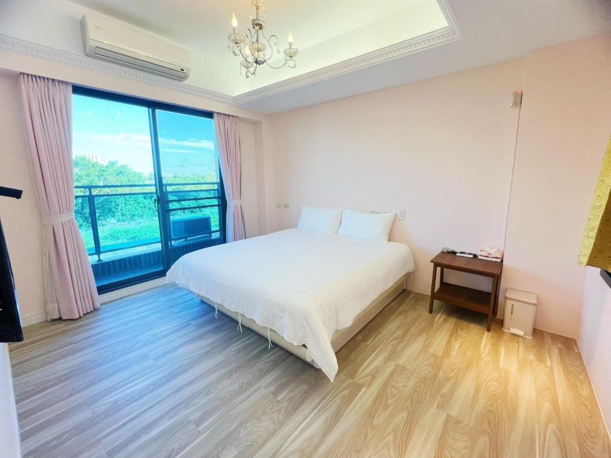 Queen Room with Balcony