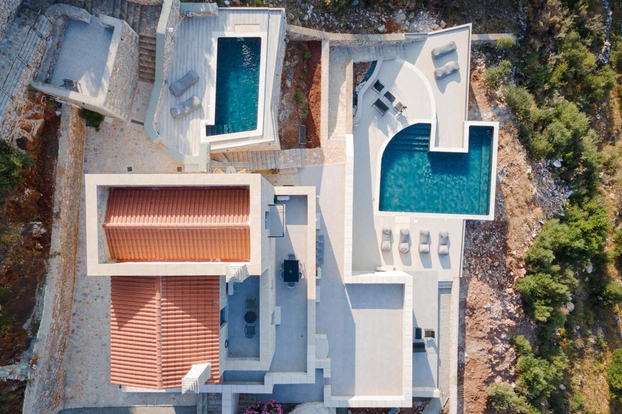 The One Limeni - B&B