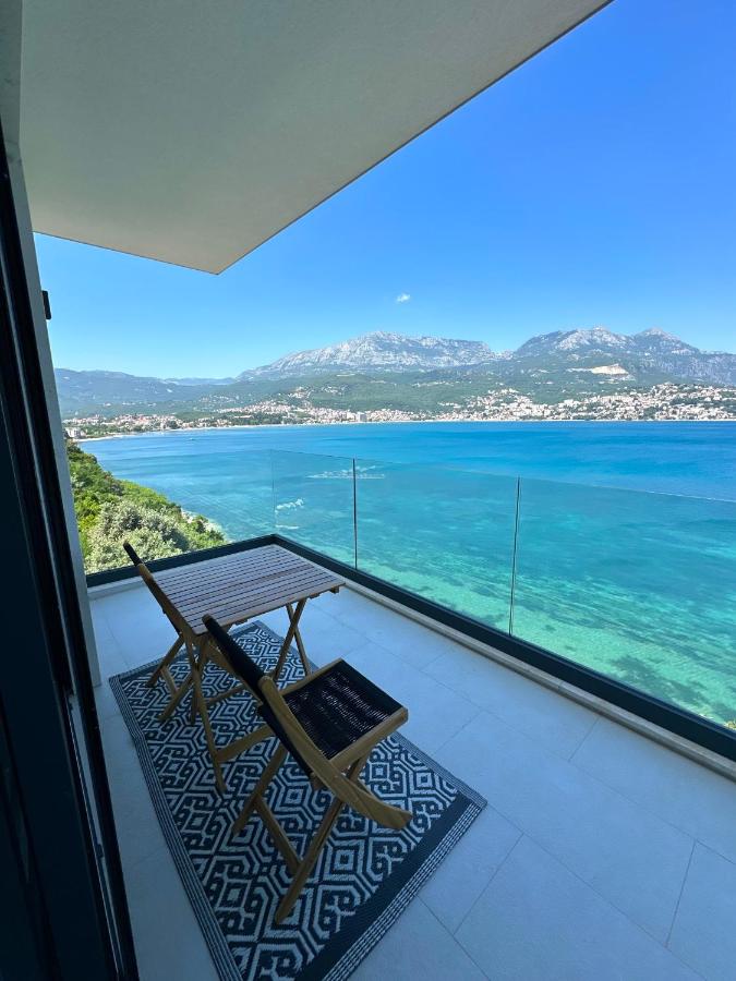 Azurno Pristaniste 2 - B&B Španjola