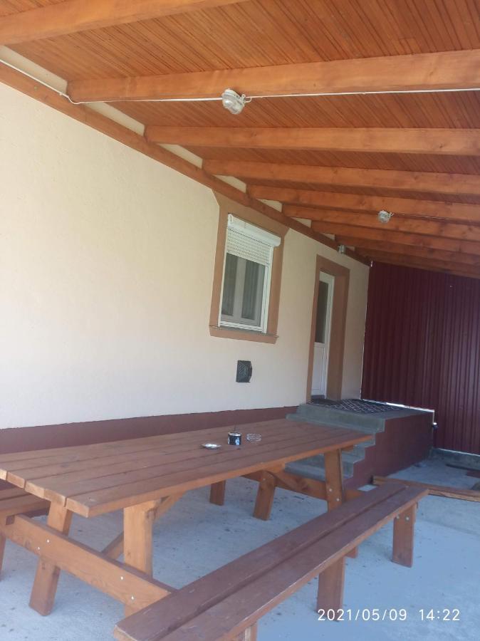 Hattyú vendégház Poroszló - B&B Poroszló