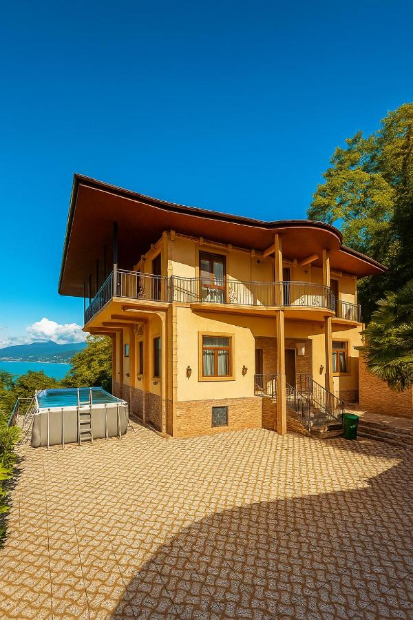 Deluxe Villa with Mountain and Sea View - B&B