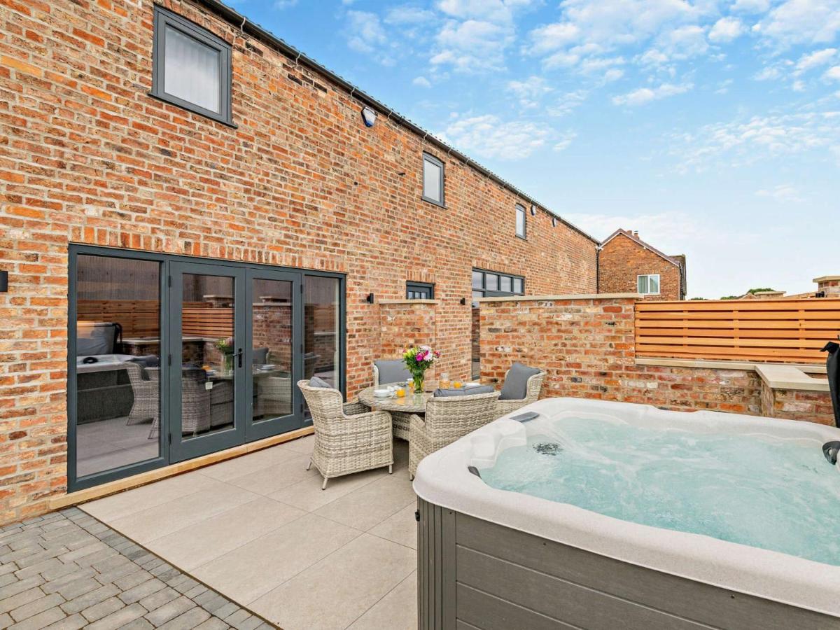 3 Bed in Tollerton 93897 - B&B